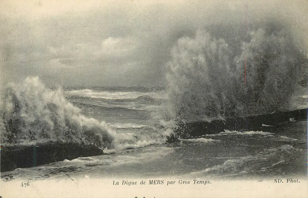 A Digue de MERS sob tempo forte — ND. Fot. — n° 476 - Frente