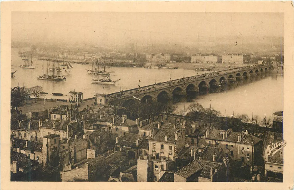 Bordeaux — Panoramablick auf die Tour Saint-Michel — Édition d'Art A. Gilber, Angoulême - Vorderseite