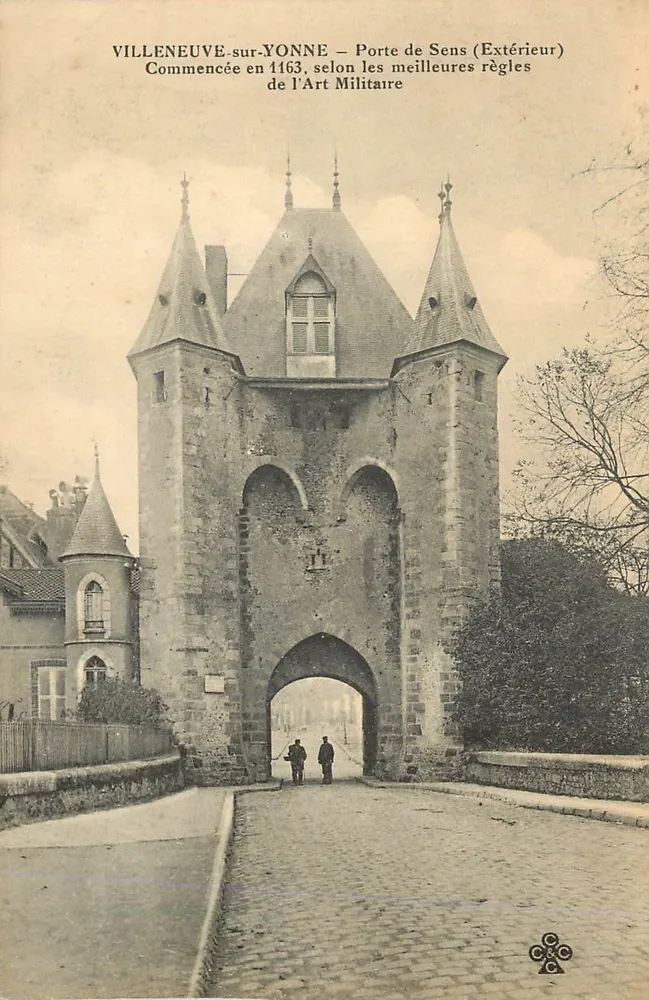Villeneuve-sur-Yonne — Tor von Sens (Außen) — unbekannter Verlag, Nr. 95728 - Vorderseite