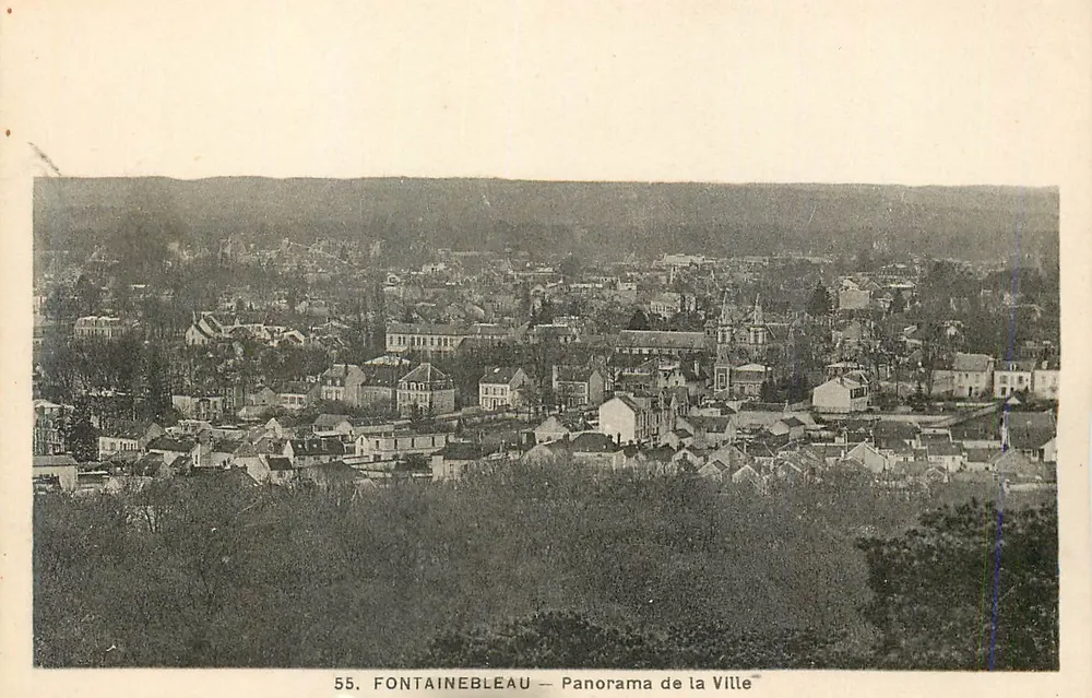 Fontainebleau — Panorama de la Ville — 55 - Recto