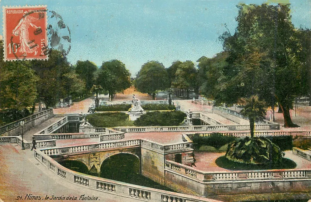 Nîmes. Le Jardin de la Fontaine — vue du parc avec bassins et statues — éditeur inconnu, n° 24 - Recto