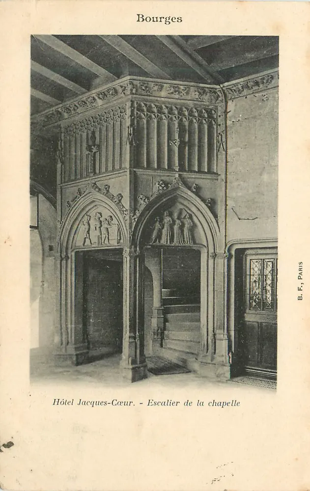 Bourges — Hotel Jacques-Cœur — Escada da capela — B.F. PARIS - Frente