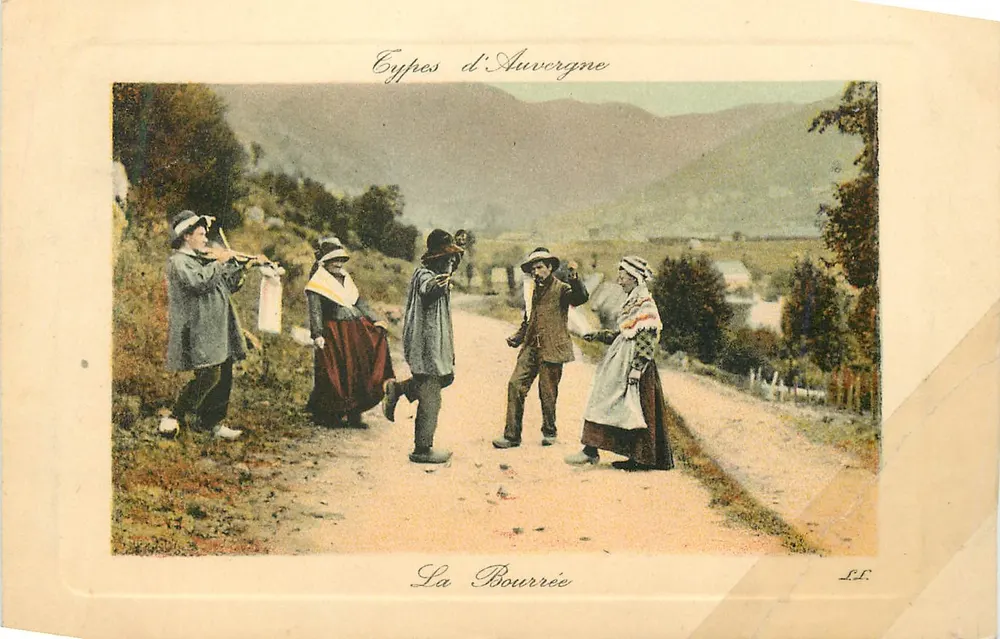 La Bourrée — Tipis de Auvergne — L.L. - Anverso