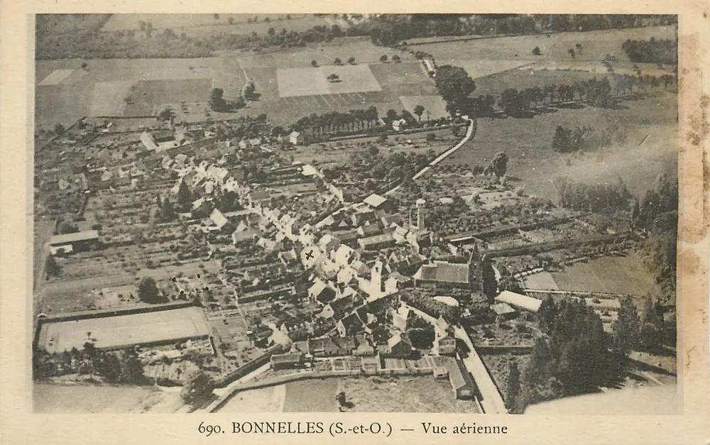 BONNELLES (S.-et-O.) — Vista aérea — L. Baslé, fotógrafo - Frente