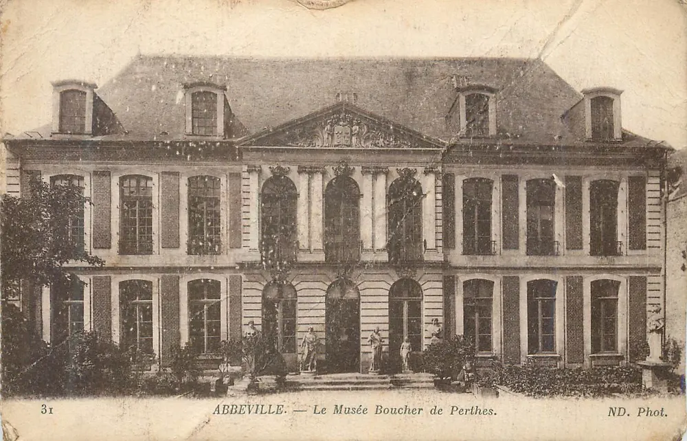 Abbeville — Le Musée Boucher de Perthes - Front