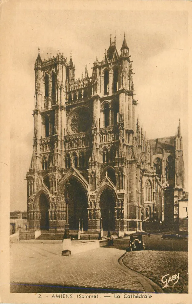 Amiens (Somme) — A Catedral — Gaby - Frente