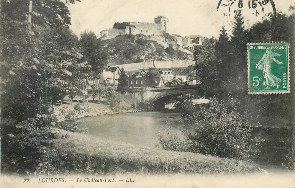 Lourdes — O Castelo-Forte — LL. - Frente