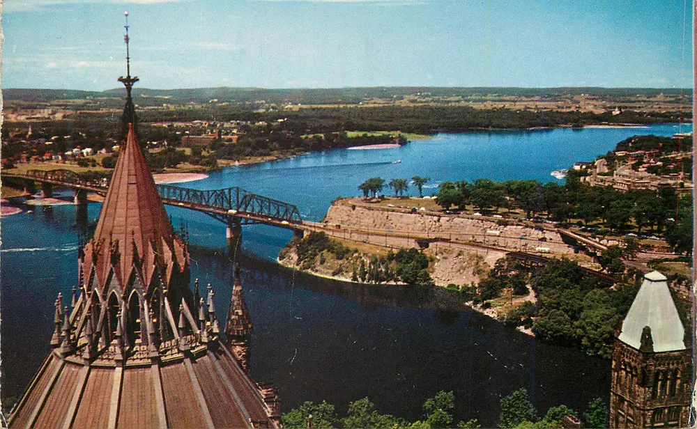 Uitzicht vanaf het balkon van de Vredetoren — Ottawa, Ontario, Canada — uitgegeven door National News Co. en n° P17311 - Voorkant