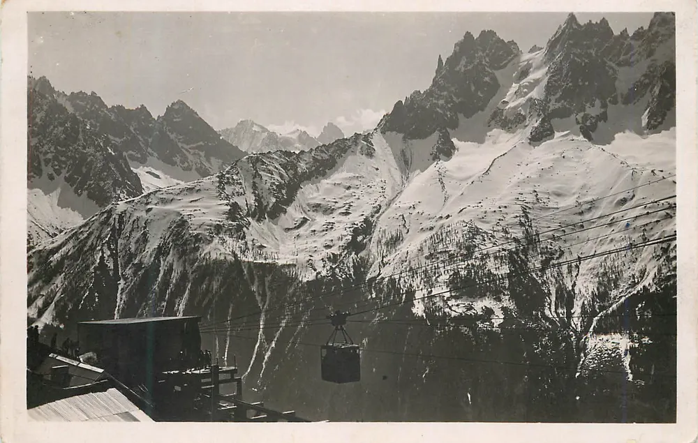 Teleférico do Brévent e as Agulhas — Chamonix Mont-Blanc — editor desconhecido, número de série não visível - Frente