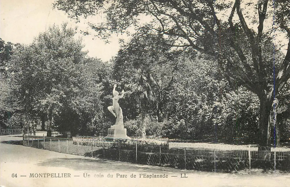Montpellier — Um canto do Parque da Esplanada — LL - Frente