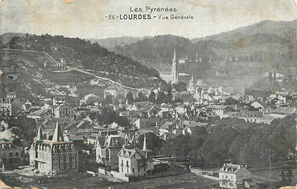 Lourdes — Vista Geral — L.S. (editor) - Frente