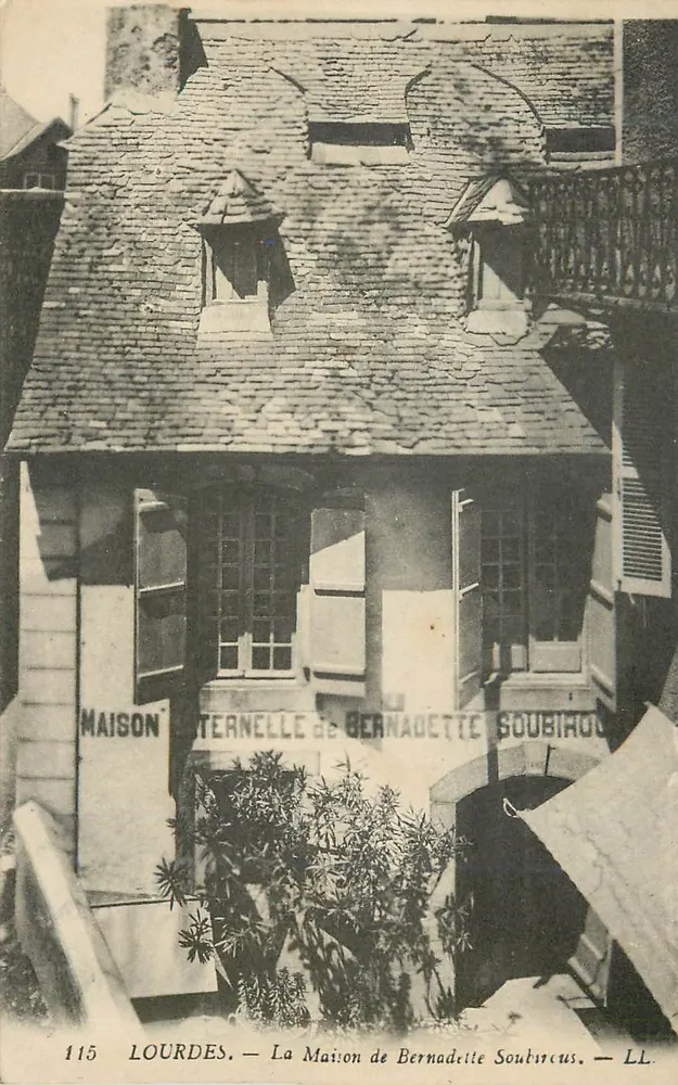 Lourdes — La Maison de Bernadette Soubirous — Lévy Fils et Cie, Paris, n° 115 - Recto