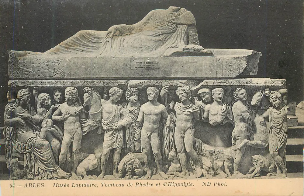 Arles — Museo Lapidaio, Tomba di Fede e d'Ippolito — ND Phot. - Recto
