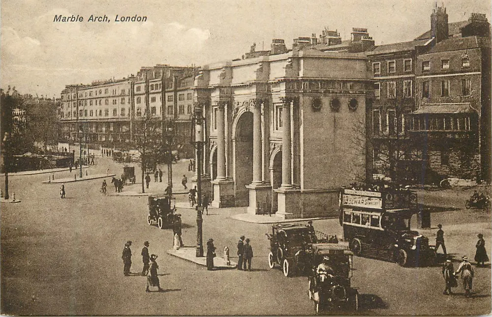 Arco de mármore, Londres — vista urbana com veículos e pedestres — editor desconhecido - Frente