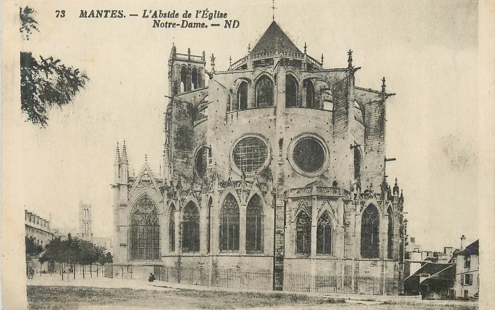 Mantes - A Abside da Igreja Nossa Senhora — Editor Lévy e Nourden Reunidos, n°73 - Frente