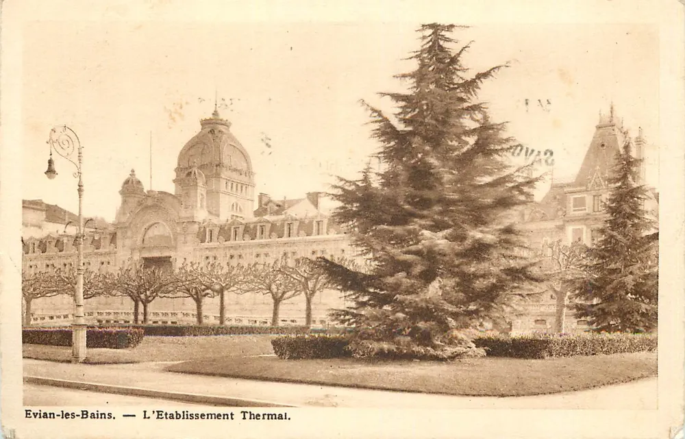 Evian-les-Bains — A Estação Termal — Editado pela Sociedade das Águas Minerais das Fontes Plage, Grav. e Imp. Bellegarde - Frente