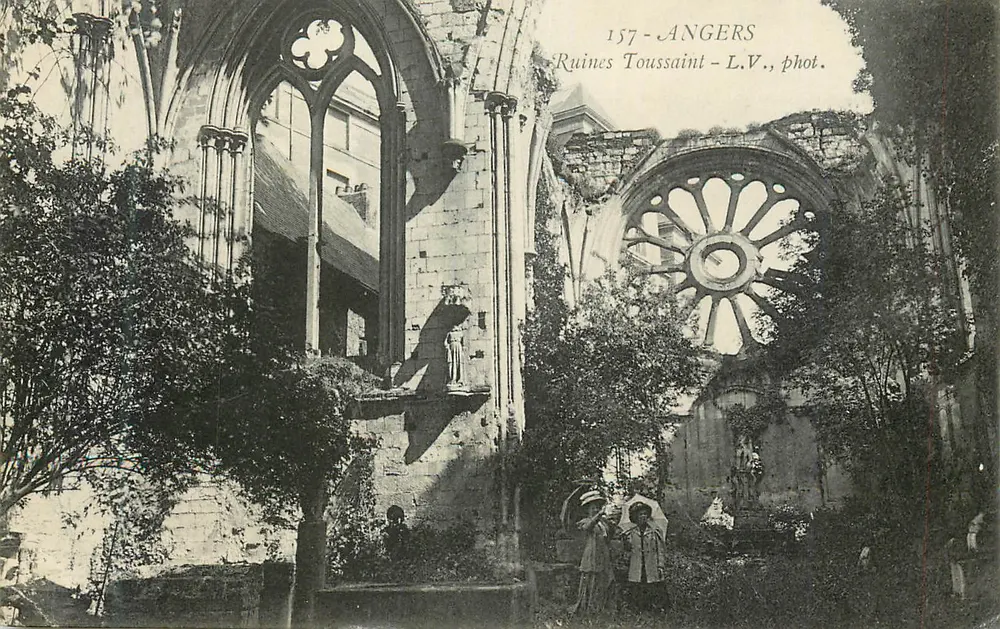 Ruínas de Toussaint — Angers — fot. L.V. - Frente