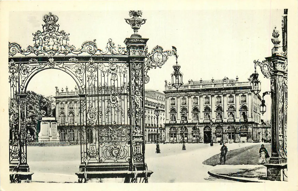Nancy — Place Stanislas — Das Theater und das Grand Hotel — Druckerei A. Humblot et Cie - Vorderseite