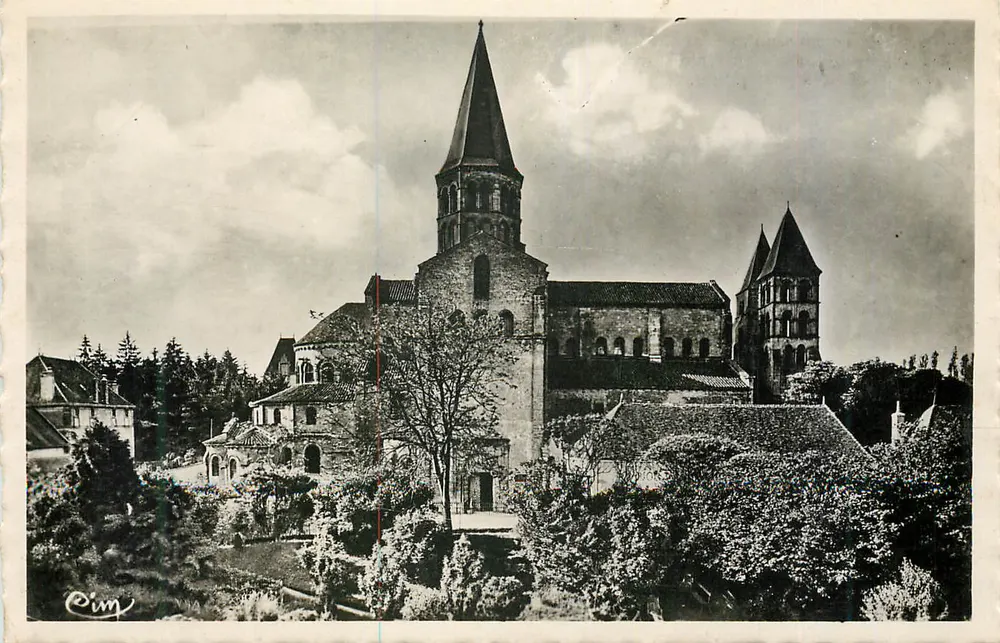Paray-le-Monial — Basílica do Sagrado Coração — editor Combier Imp. Nacon - Frente