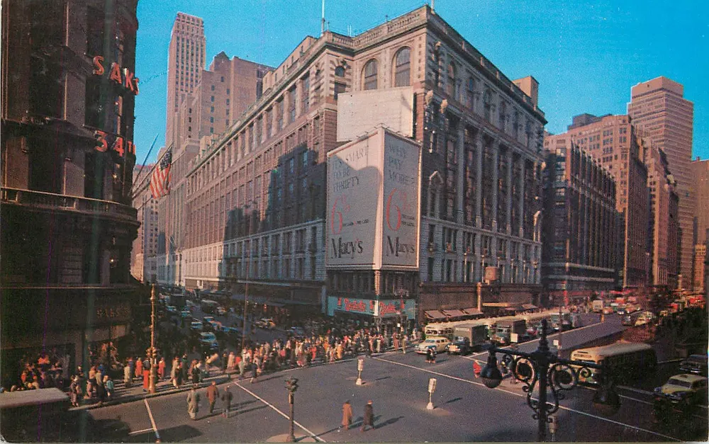 Herald Square — Macy's Department Store — Manhattan Post Card Pub. Co. - Frente