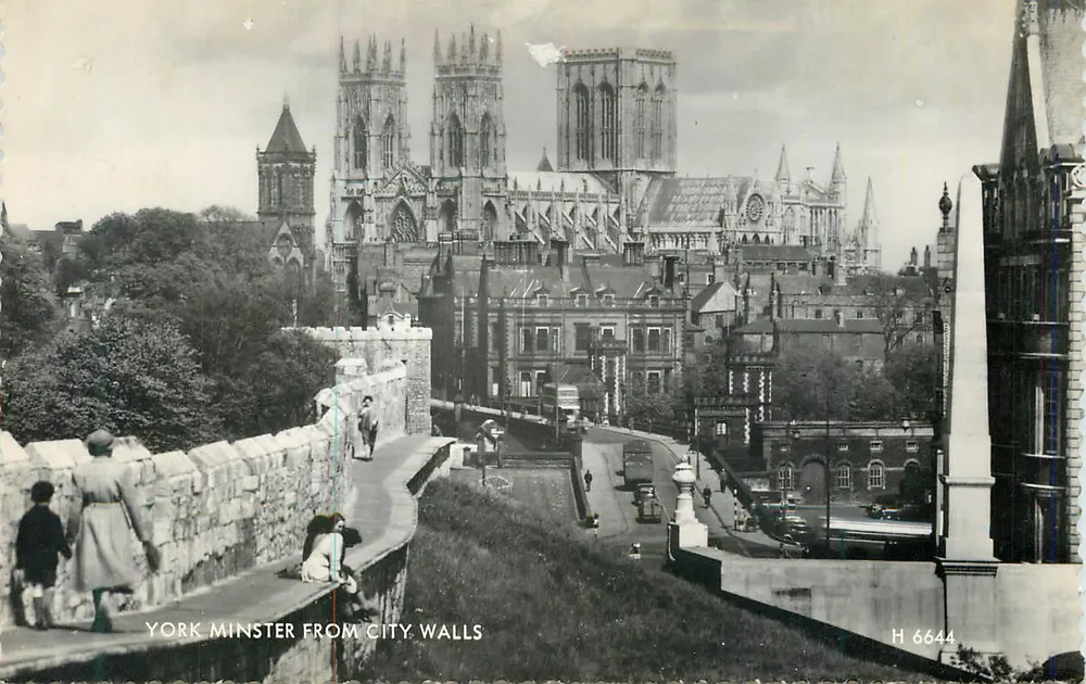 Minster w Yorku z murów miasta — H 6644 — Valentine's - Awers
