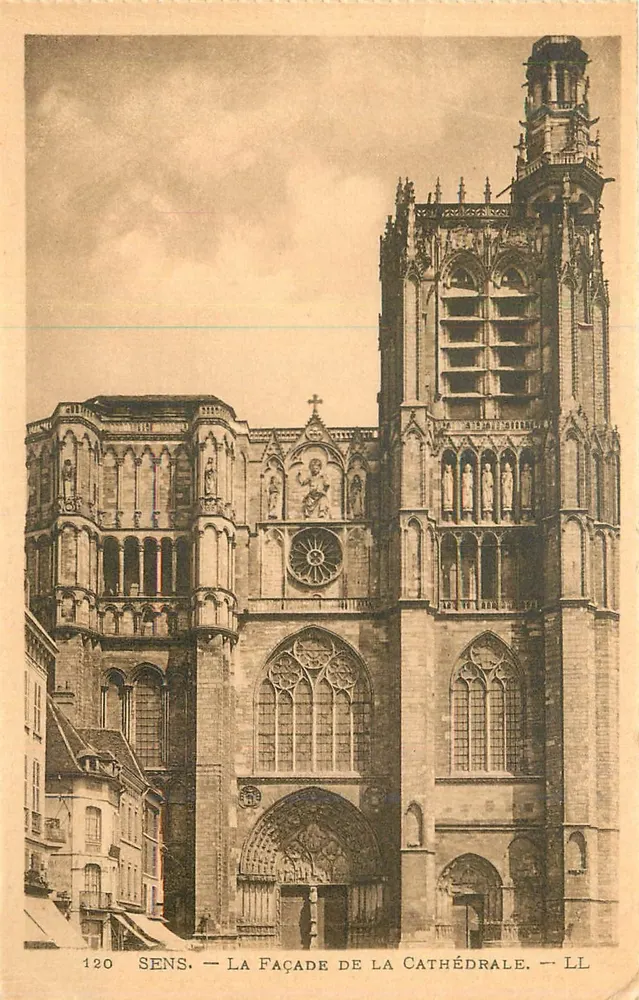 Sens — A fachada da catedral — LL - Frente