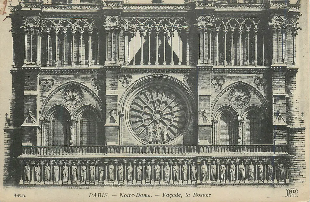 Paris — Catedral de Notre-Dame — Fachada, a Rosace — ND Hol. - Frente