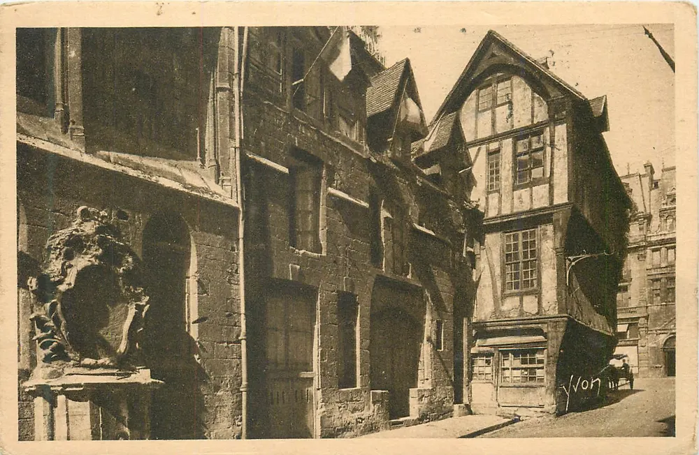 Rouen — Vieilles Maisons dans la Rue Saint-Romain — Édition d'Art YVON - Recto