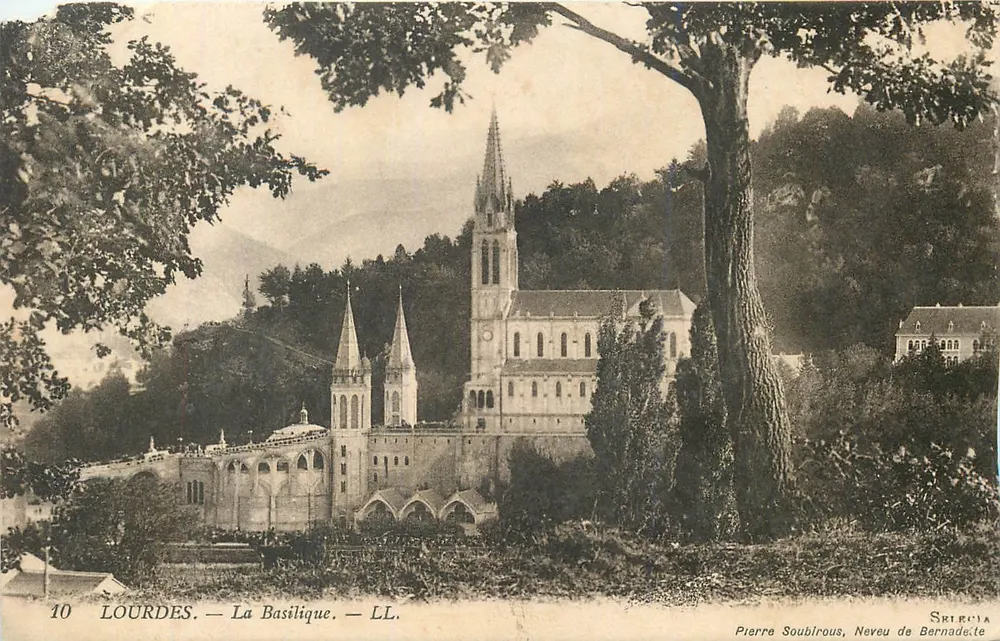 Lourdes — A Basílica — LL. — Pierre Soubirous, Sobrinho de Bernadette - Frente