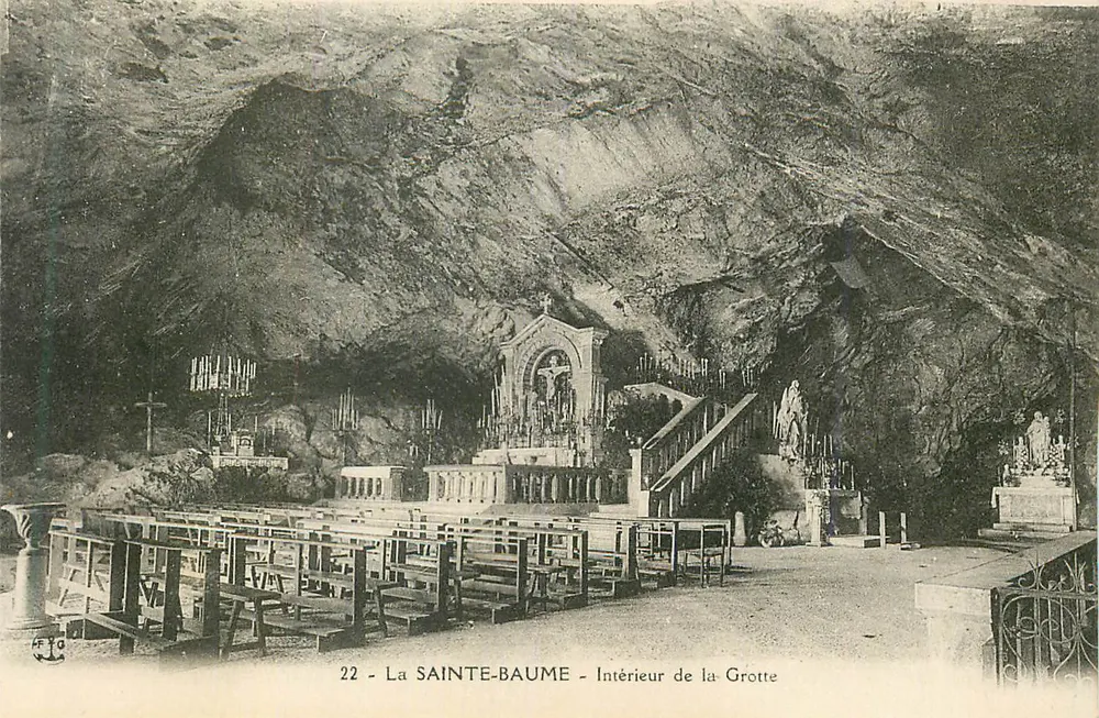 La Sainte-Baume — Interior da Gruta — Editor: E.10 - Frente
