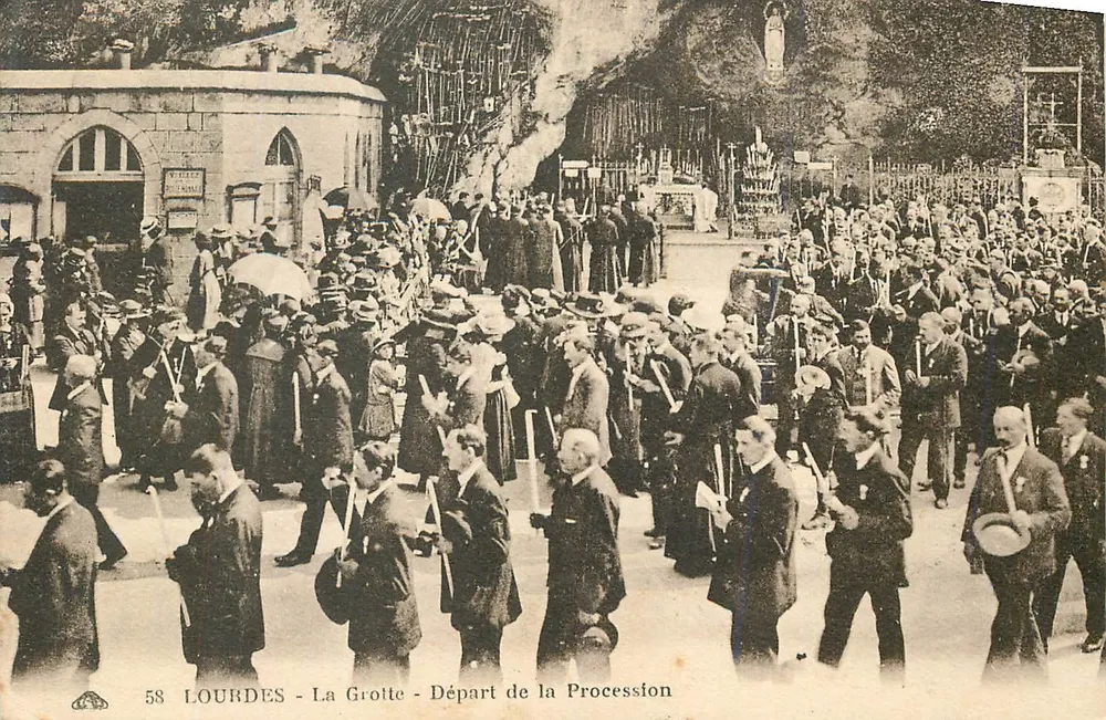 LOURDES - 동굴 - 집회 출발 — 출판사: Château-Fort, 번호 58 - 앞면