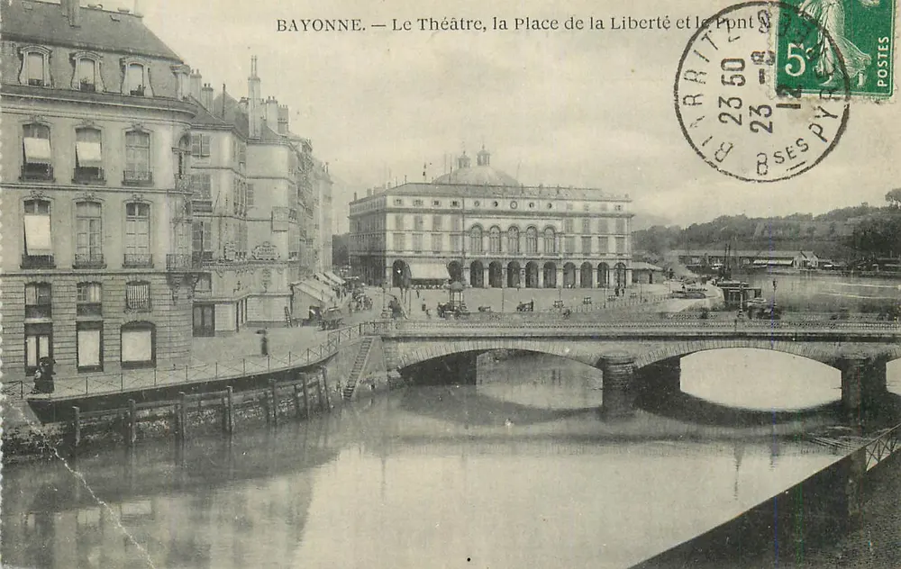 Bayonne — Das Theater, die Place de la Liberté und die Brücke — Eug. Pacault, Blanrife - Vorderseite