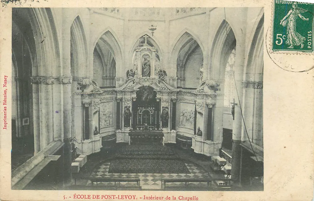 Escola de Pont-Levoy — Interior da Capela — Imprimeries Réunies, Nancy, n°5 - Frente