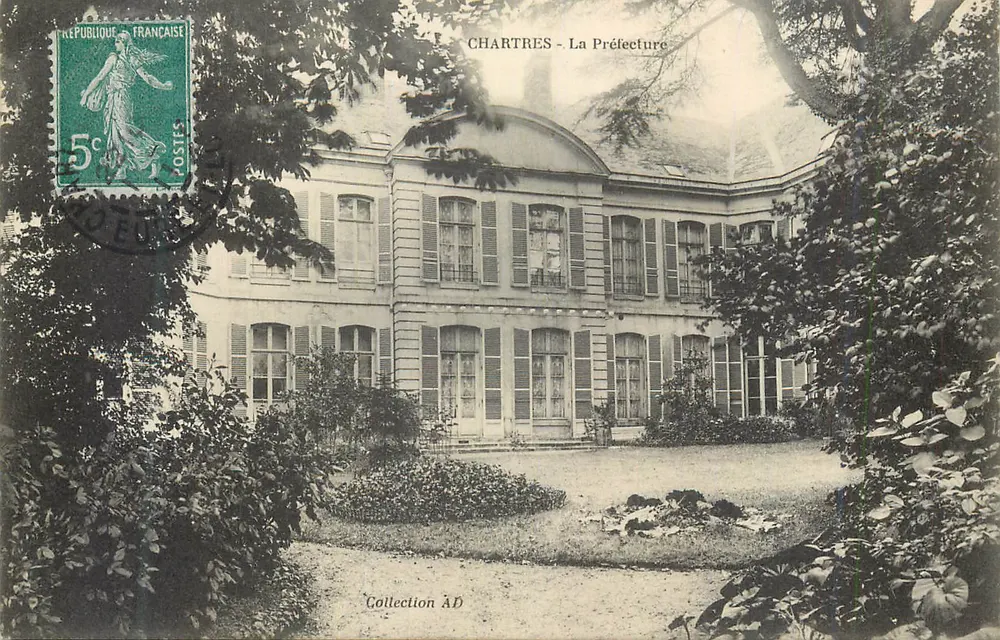 Chartres - A Prefeitura — Coleção AD - Frente