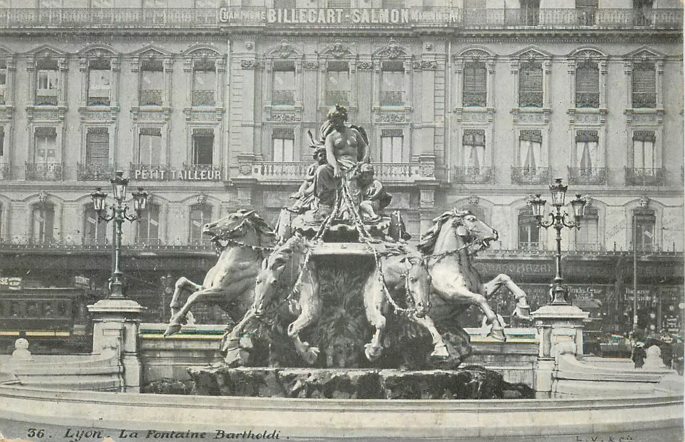 Lyon. A Fonte Bartholdi — n°36 — editada por L.V. Ké - Frente