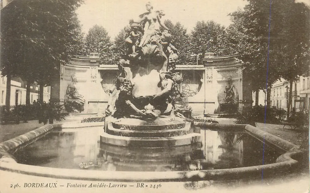 Bordeaux — Fonte Amédée-Larrieu — BR-2446 - Frente