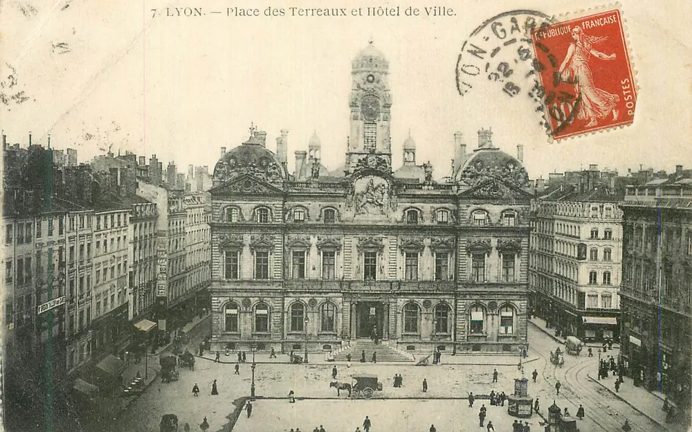 LYON — Place des Terreaux und Rathaus — P. Rossicaud, Verlag - Vorderseite