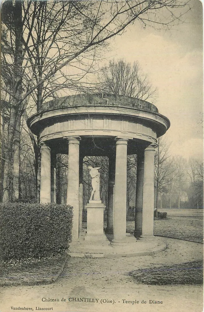 Castelo de CHANTILLY (Oise) - Templo de Diana - Frente