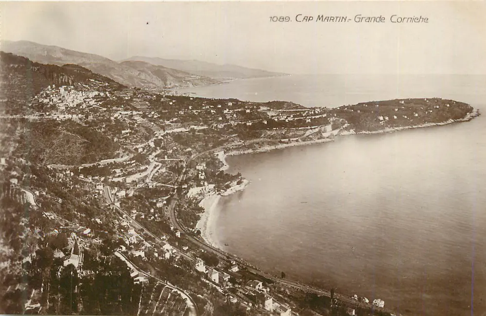 Cap Martin - Grande Corniche — vista aérea — J. Gilelta et Cie, Nice - Frente