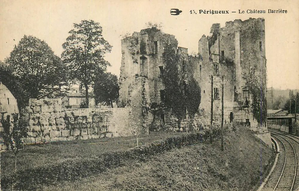 Périgueux — O Castelo Barreira — Editor Desconhecido, n°15 - Frente