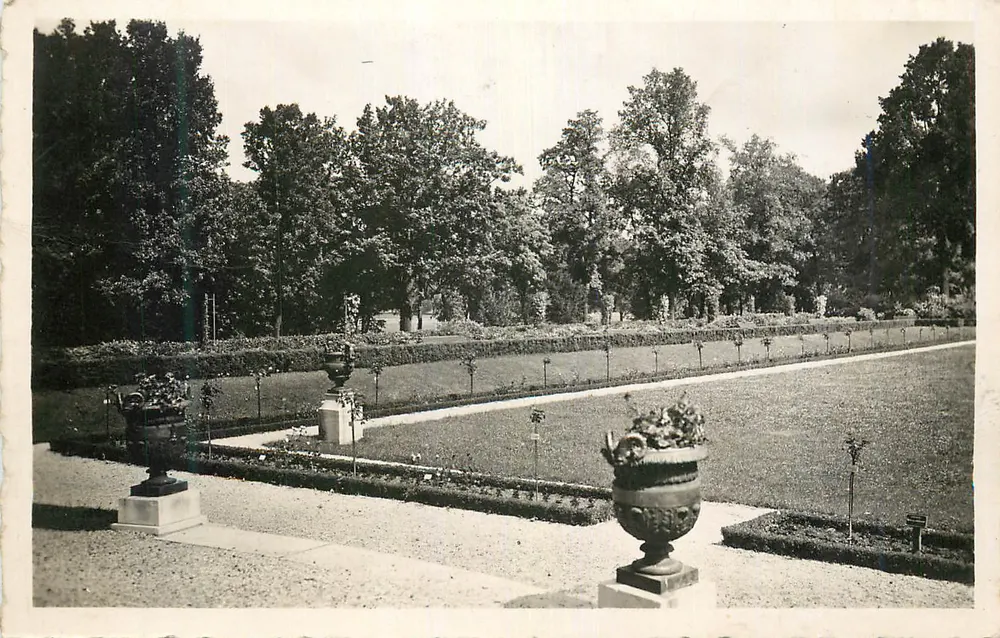 Nouilly-le-Bel - A Roseraie — Paris-Bagatelle, editor A. C. N°5 - Frente