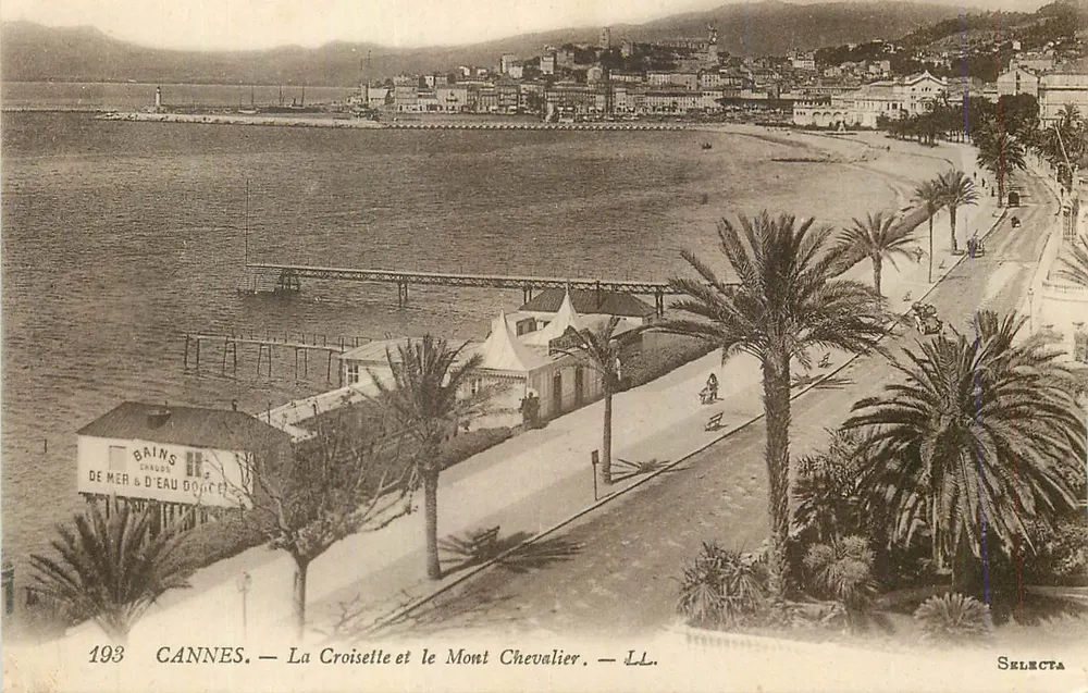 CANNES — La Croisette et le Mont Chevalier — LL. - Recto