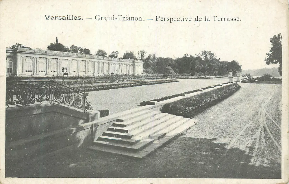 Versailles — Grand Trianon — Perspectiva da Terrasse - Frente