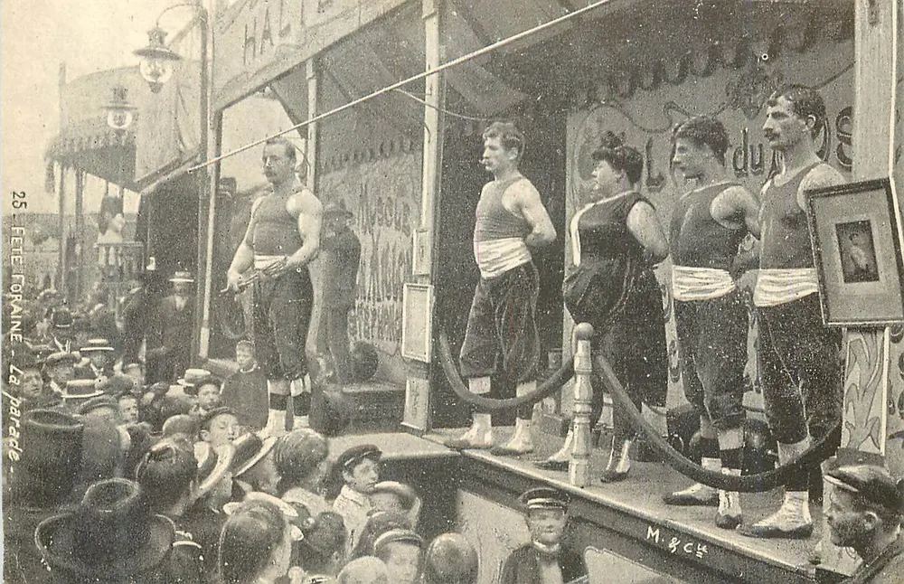 Paris, desfile dos hercules — feira de Neuilly, 1913 — Edição C.E.E. - Frente