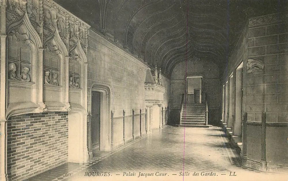 Bourges — Palais Jacques Cœur — Salle des Gardes — LL - Recto