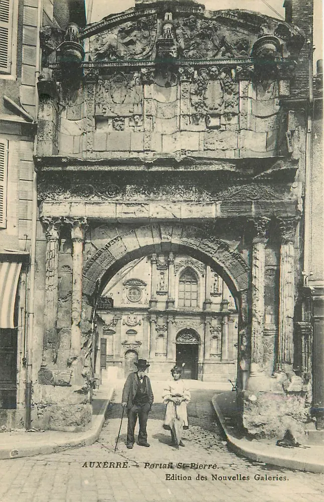 Auxerre — Portal de São Pedro — Edição das Novas Galerias - Frente