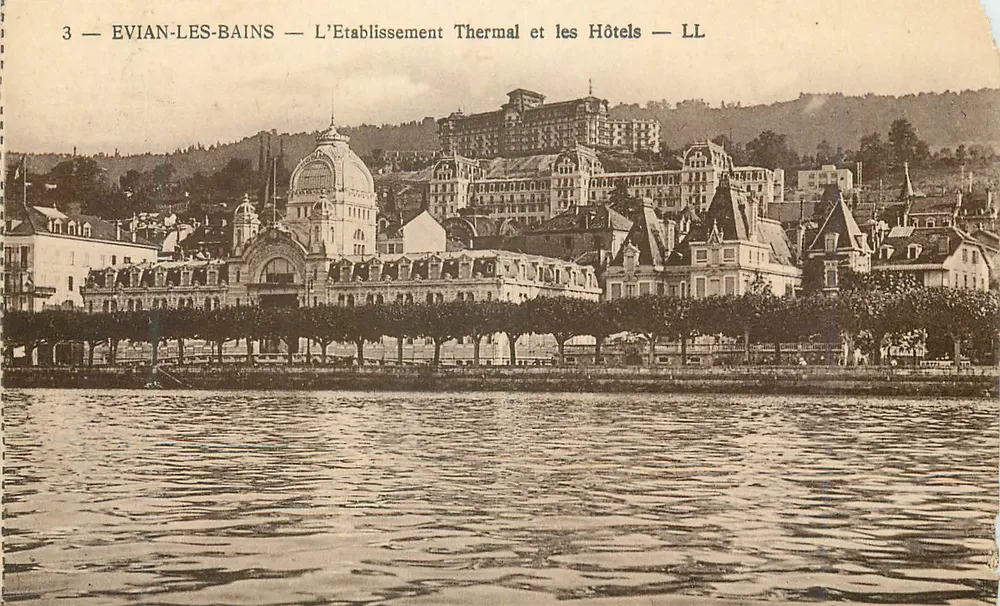 ÉVIAN-LES-BAINS — L'Établissement Thermal et les Hôtels — LL - Recto