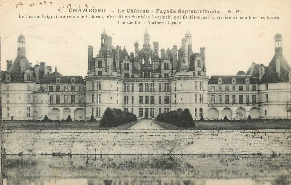Chambord — Le Château - Façade Septentrionale — A.P. - Recto
