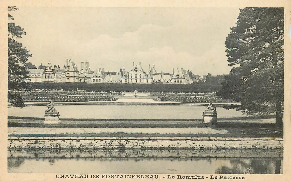 Schloss Fontainebleau — Der Romulus — Der Parterre - Vorderseite