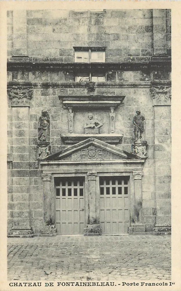 Schloss Fontainebleau — Tor von François Ier - Vorderseite